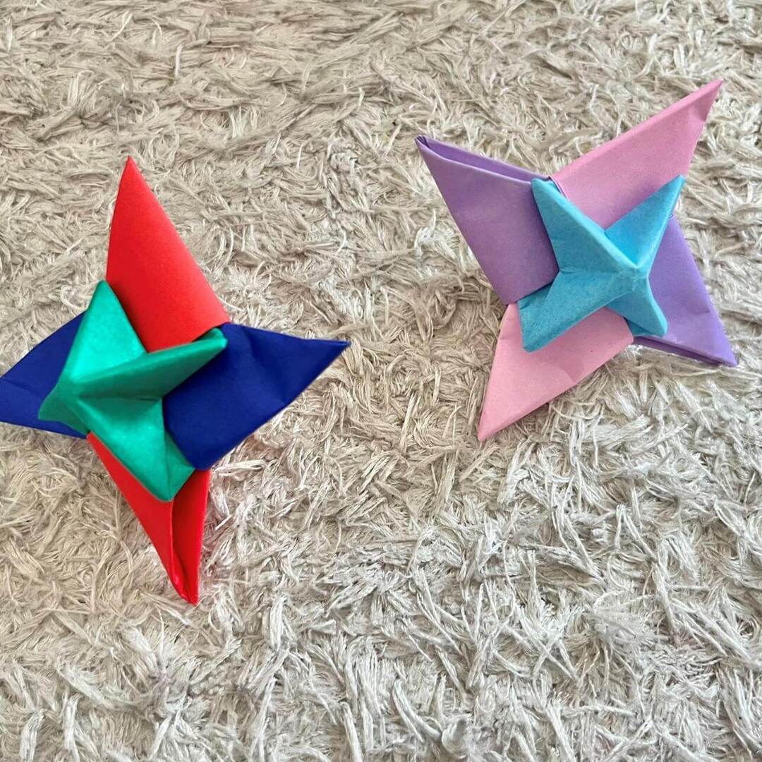 折り紙なのに高速スピンする!冬のおうち時間におすすめ「折り紙コマ」の作り方