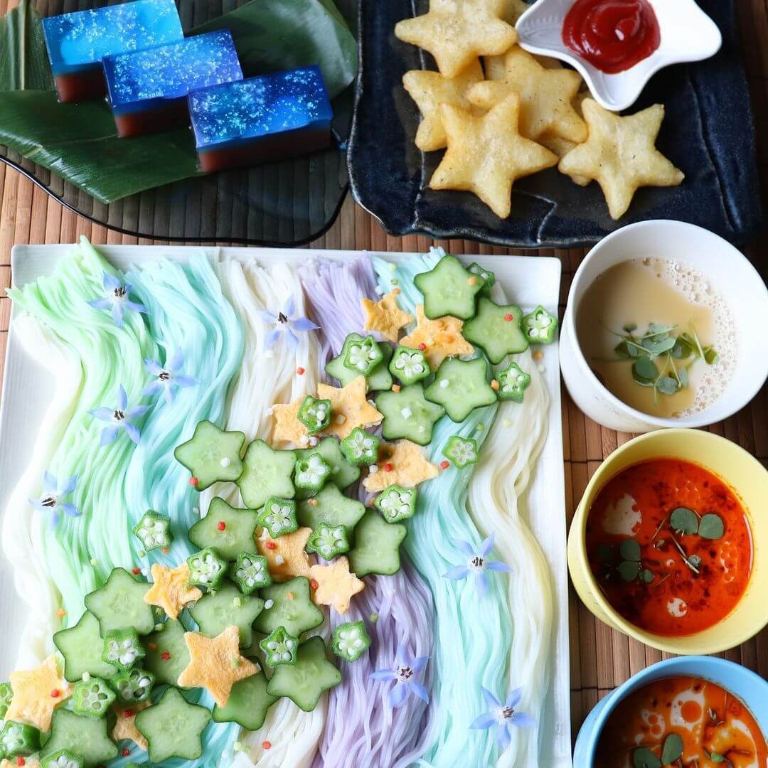 子どもが喜ぶ【七夕ごはん】そうめん、カレー、お寿司…何作る?星や織姫・彦星モチーフで盛り上がるアイデア10選!