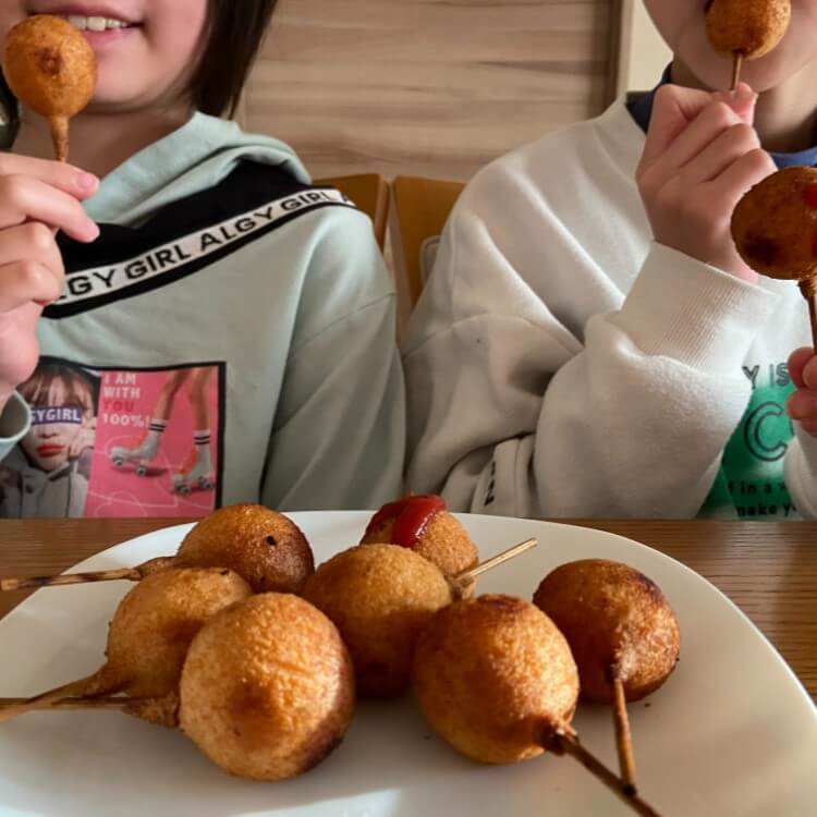 【業務スーパー】3食&おやつで大変な春休みの救世主!お弁当にも!カリッとろ~りがたまらないマニアおすすめ冷凍食品