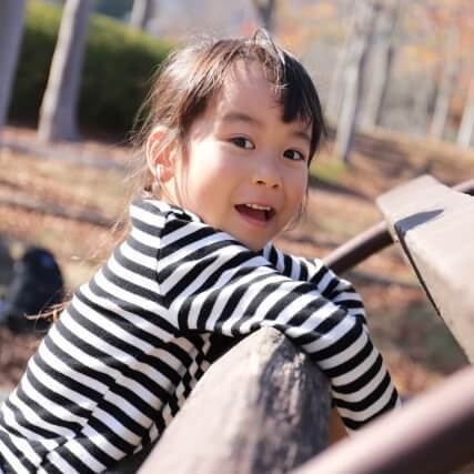 【保育士が解説】5歳児の発達と特徴|反抗期がくるって本当?接し方やおすすめの遊び方も紹介