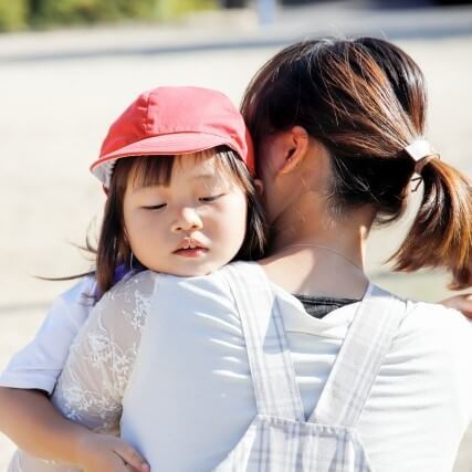 【保育士が解説】保育園生活をスムーズにスタートさせるコツ!子どもに「今日どうだった?」の質問攻めはよくない!?