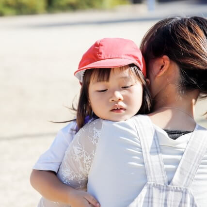 固まってしまったり、走り回ったり…「園の運動会・発表会でみんなと同じことができない」は心配しすぎなくて大丈夫!