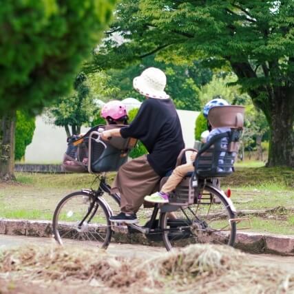 保育園に預けられる時間は何時から何時まで?お迎えの時間に厳しい理由や間に合わないときの対処法を保育士が解説!
