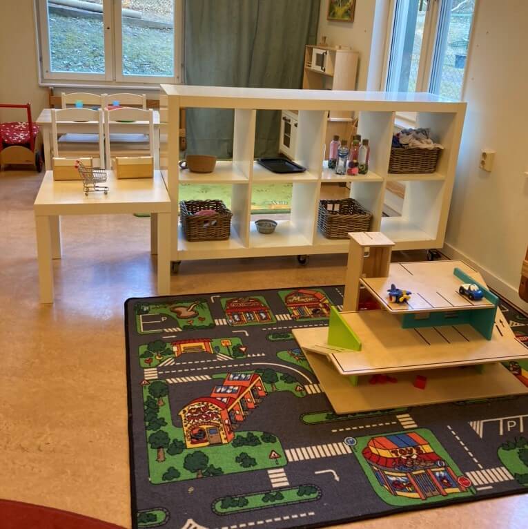 日本の子育ても環境も素晴らしいと自信を持って!海外事情などの情報に振り回されず「軸」をもった子育てを