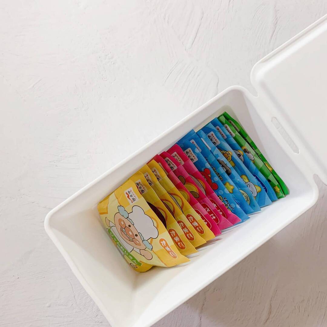 【セリア&ダイソー】電池、ストックの割り箸、キャラものふりかけ…収納に困るソレ【専用ケース】が便利です!