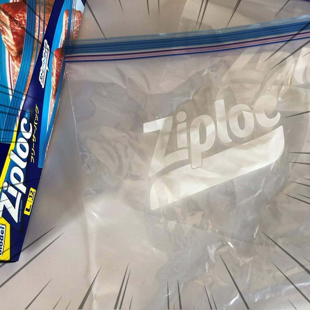 【子育て家庭必見!】使い終わった「ジップロック」を10秒で復活させる方法!ラップだけでミニおにぎりを大量生産する裏ワザも