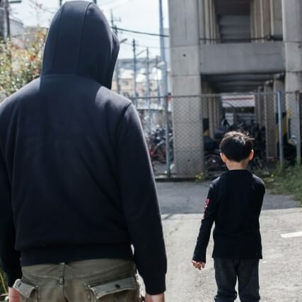 【子どもの防犯対策】じつは休憩スペースのあるトイレが危険!わが子を事件から守るために親が絶対に知っておくべきこと